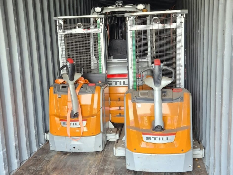 STILL pallet trucks secured inside a container