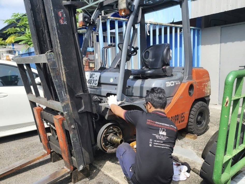 On-site forklift repair at a customer's premises