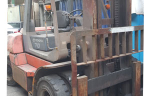 Toyota 5FD70 seven tonne forklift before reconditioning